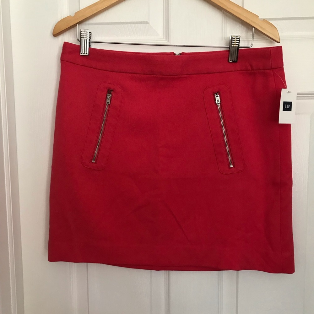 Bright pink mini skirt with zipper detail